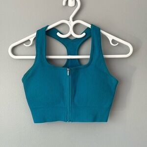 Halara sports bra no tag size 0/2 color is turquoise